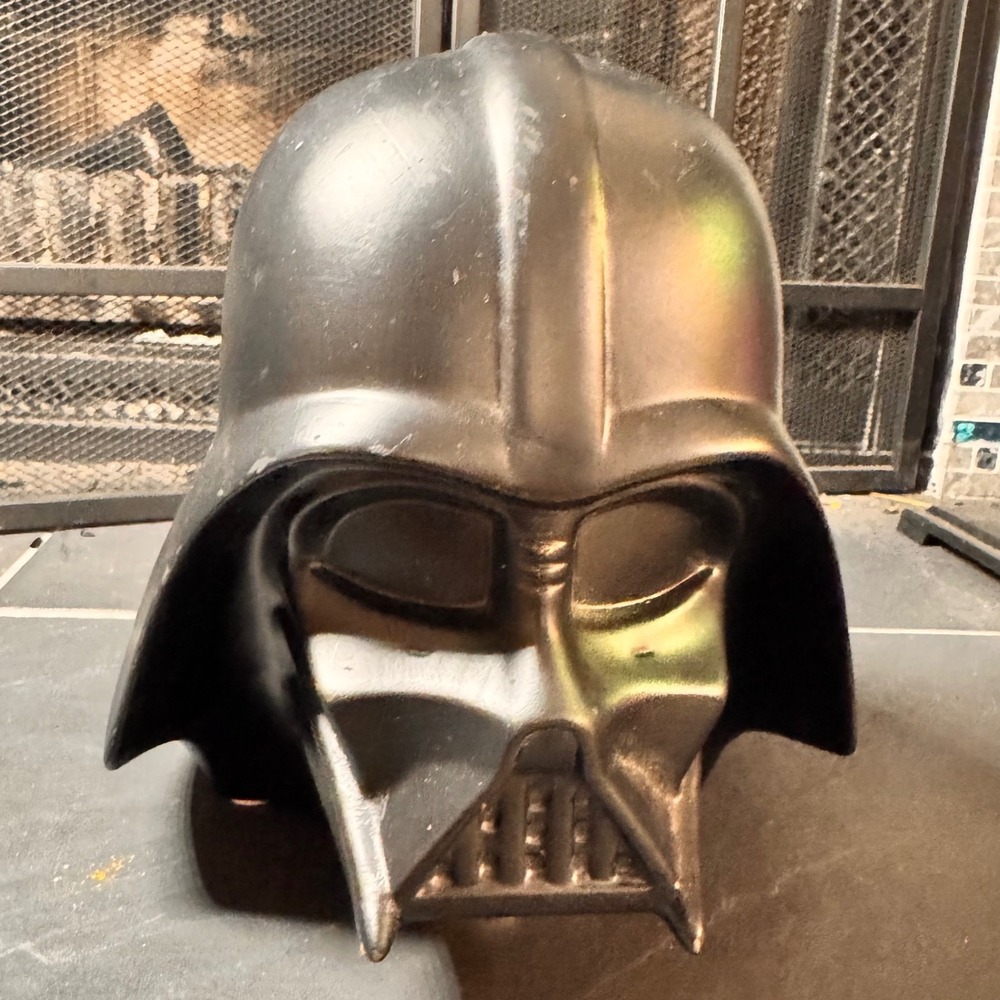 Star Wars‎ Darth Vader Helmet Bank Novelty Collectible